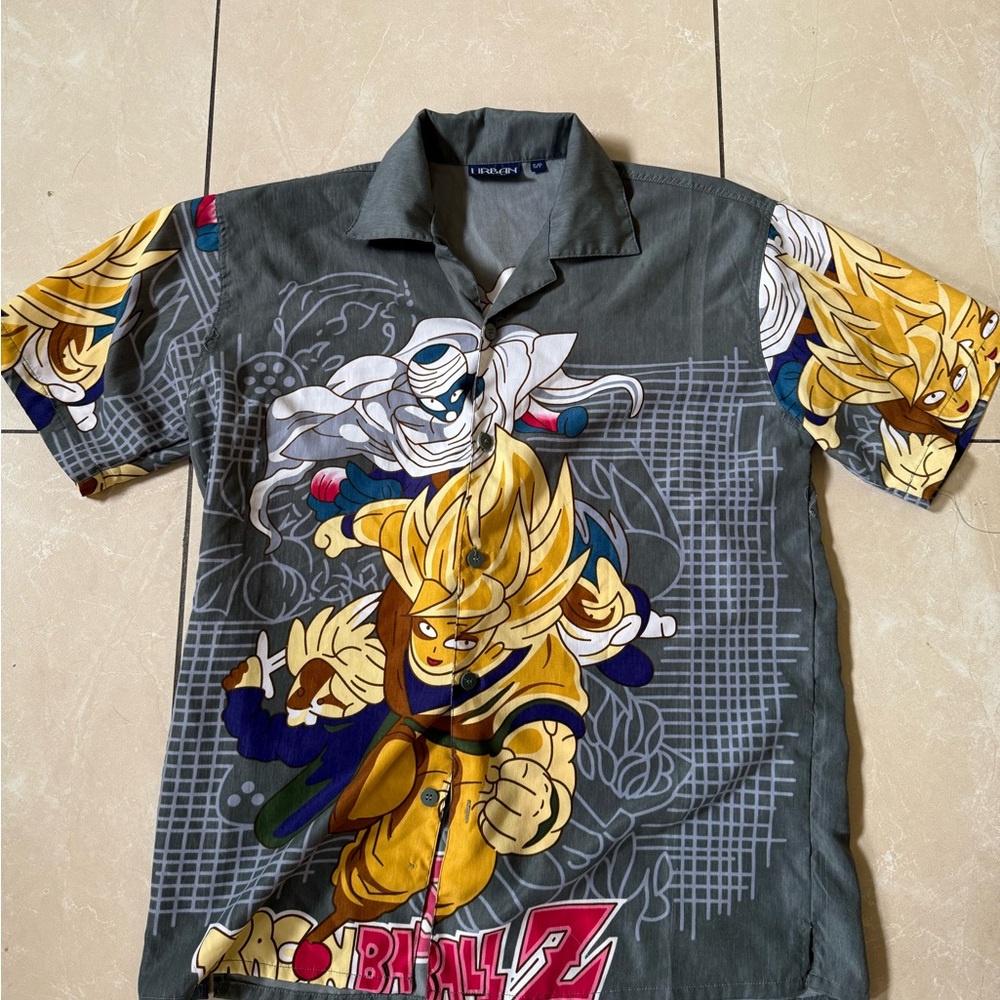 Dragon Ball Z Graphic Men's Shirt - Gray and Yellow Sz S ( fits medium)